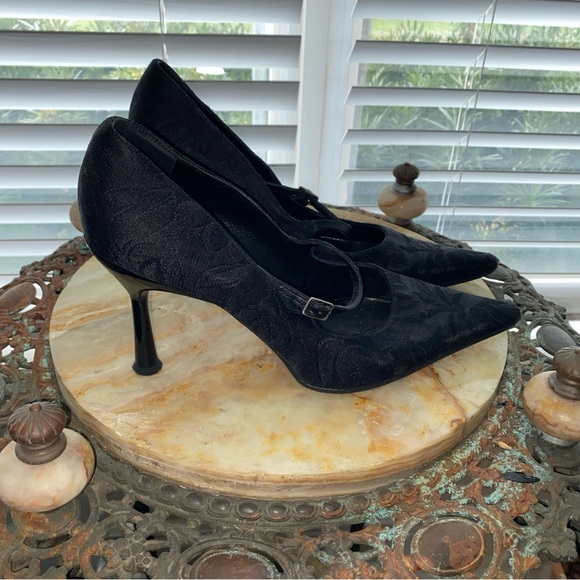 Dolce & Gabbana black lace stiletto pumps , pointed toe and a strap Size 38 - Picture 3 of 7